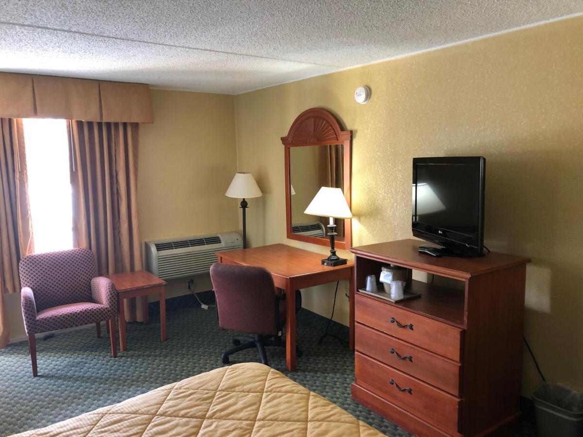 Rodeway Inn Joint Base Andrews Area Camp Springs Dış mekan fotoğraf