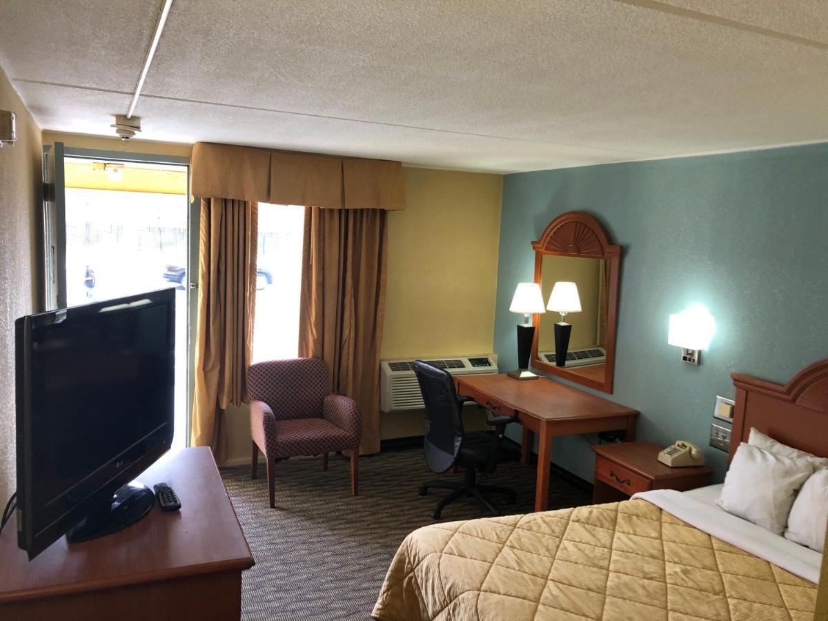 Rodeway Inn Joint Base Andrews Area Camp Springs Dış mekan fotoğraf