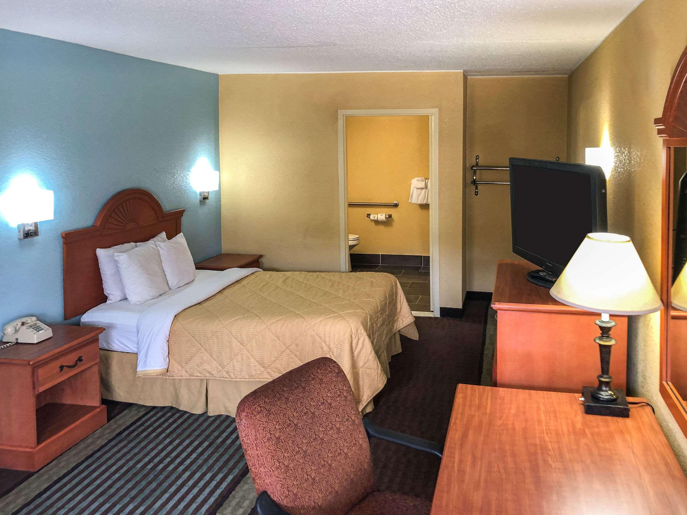 Rodeway Inn Joint Base Andrews Area Camp Springs Dış mekan fotoğraf
