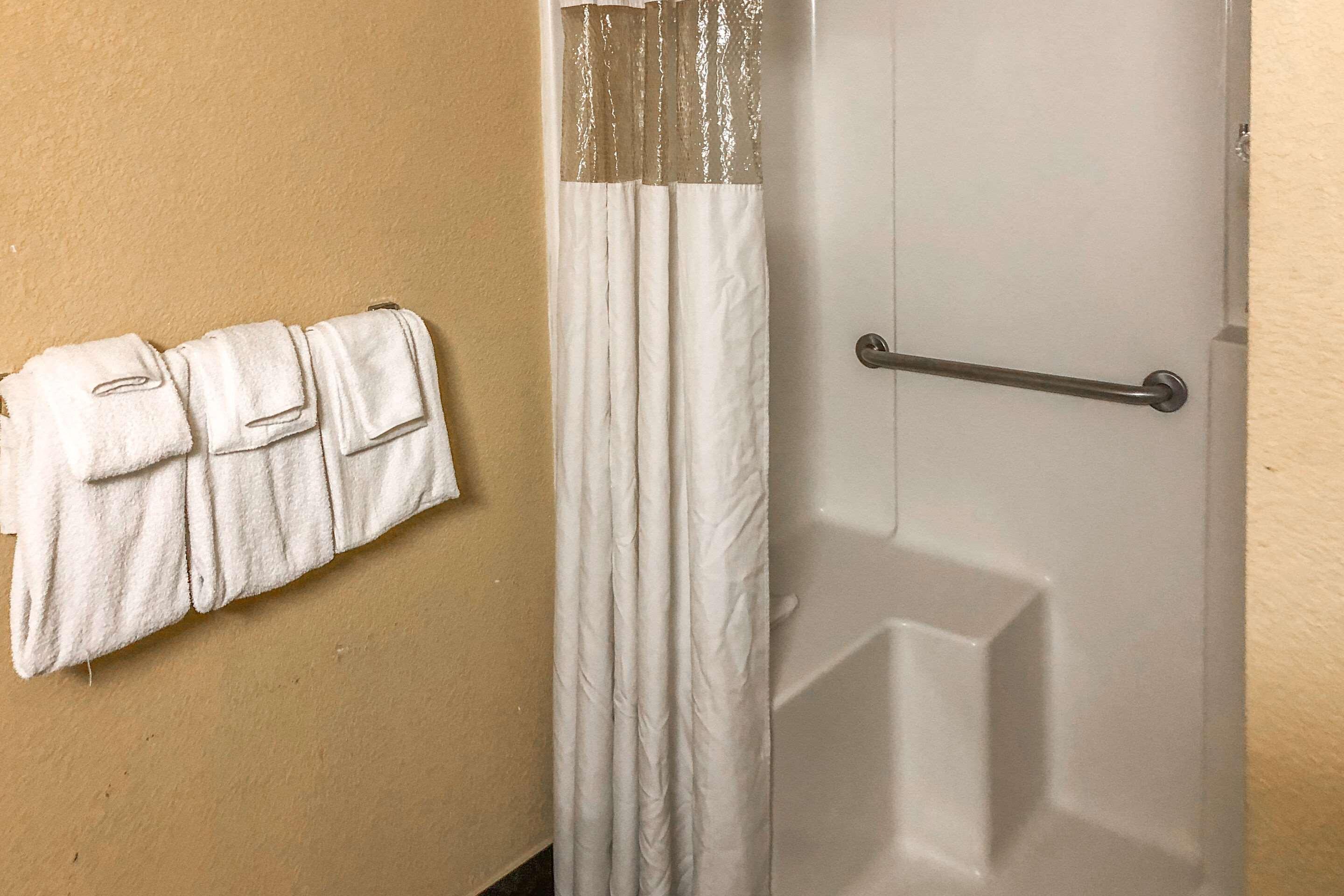Rodeway Inn Joint Base Andrews Area Camp Springs Dış mekan fotoğraf