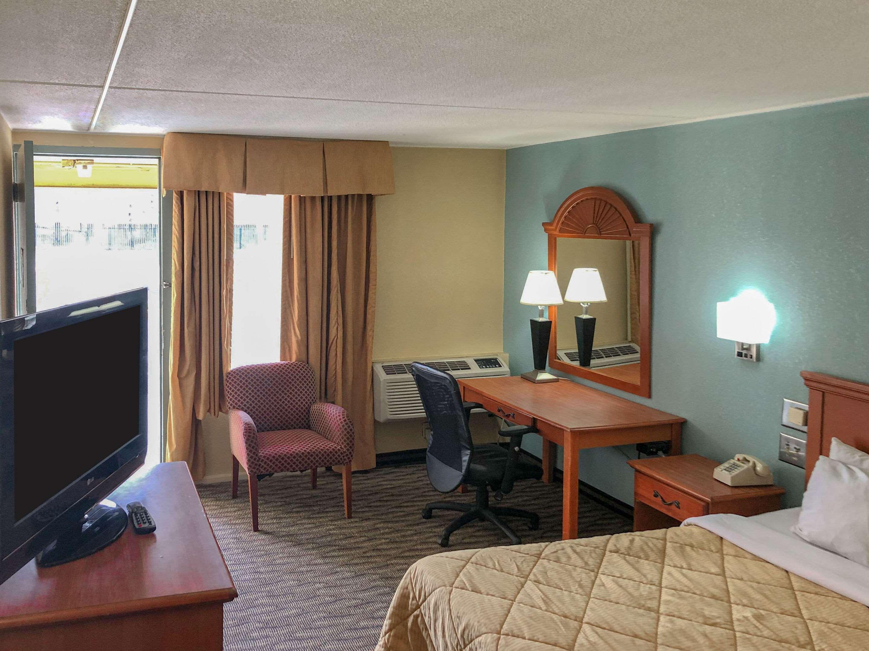 Rodeway Inn Joint Base Andrews Area Camp Springs Dış mekan fotoğraf