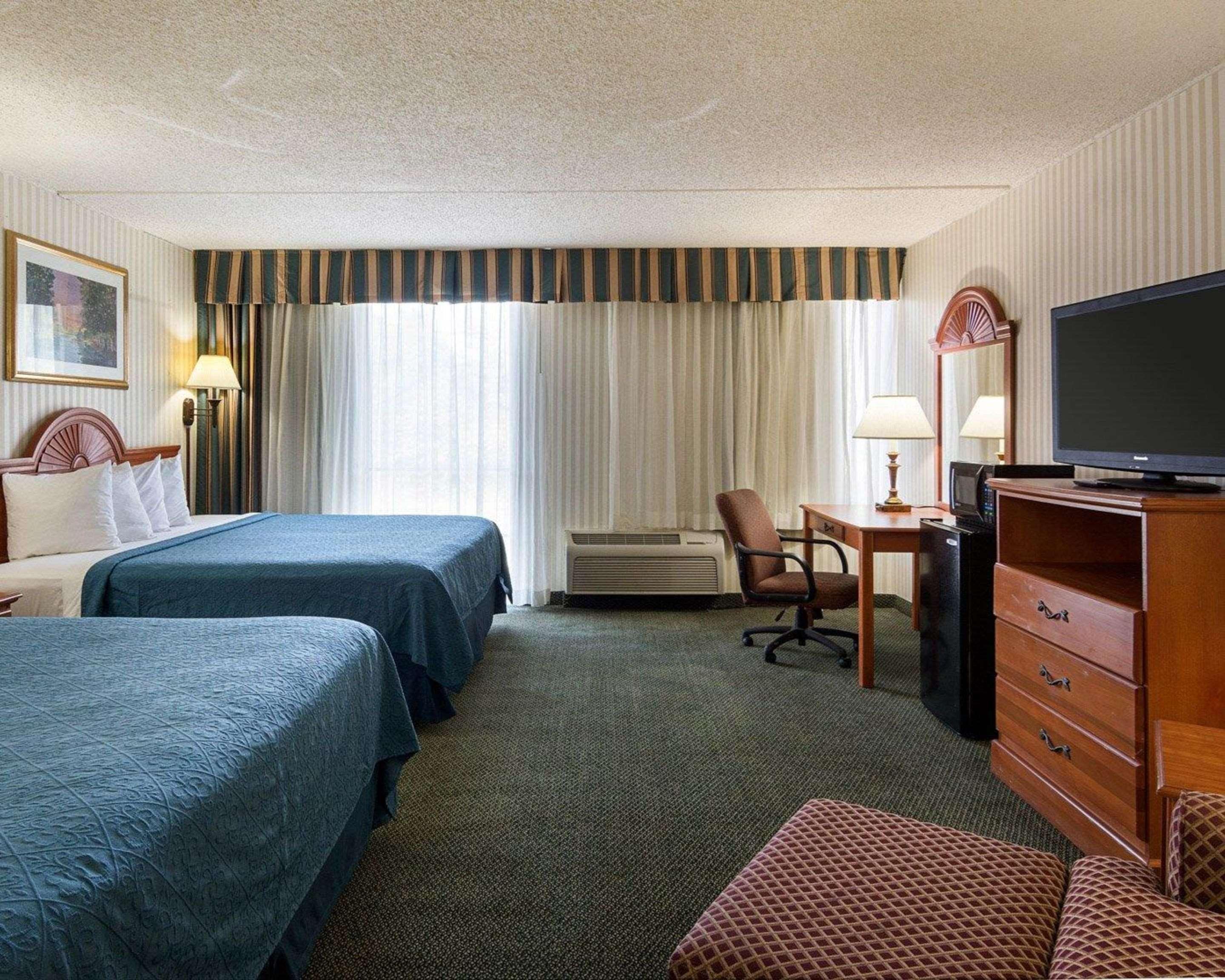 Rodeway Inn Joint Base Andrews Area Camp Springs Dış mekan fotoğraf
